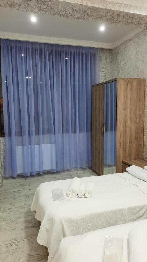 Inaisi Hotel Kutaisi Habitación foto